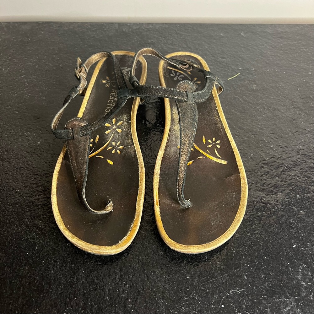Kenneth kole sandals